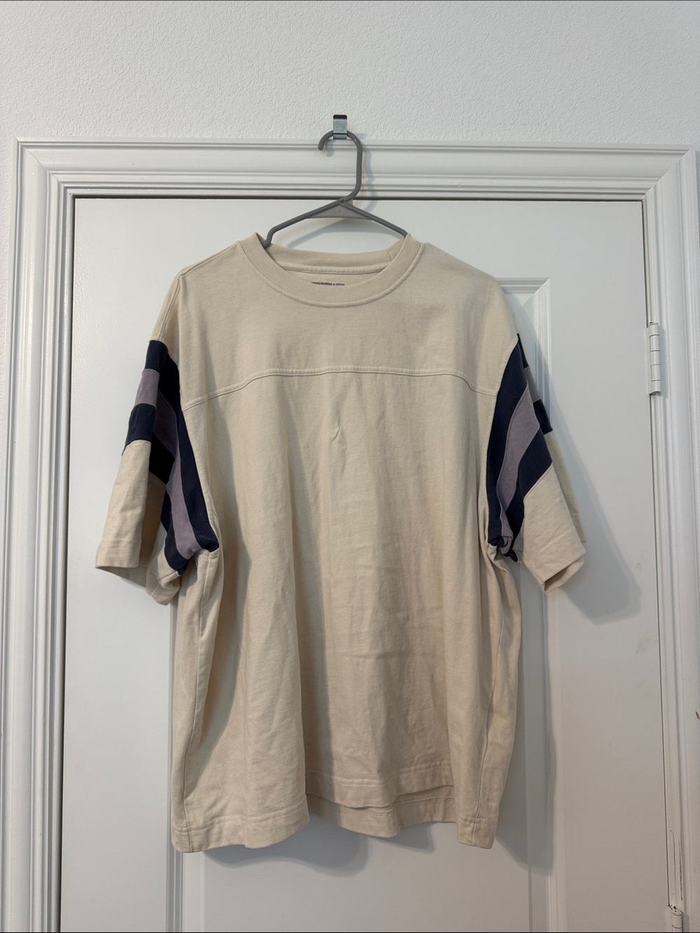 Abercrombie & Fitch
Premium Heavyweight Tee
2.0 Cropped Sz XL